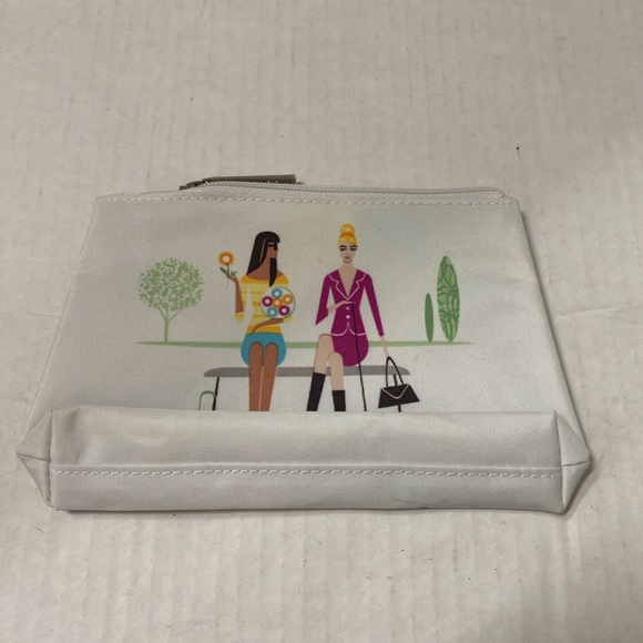 Lot of 2 Clinique Cosmetic Cases❤️ - Picture 4 of 4